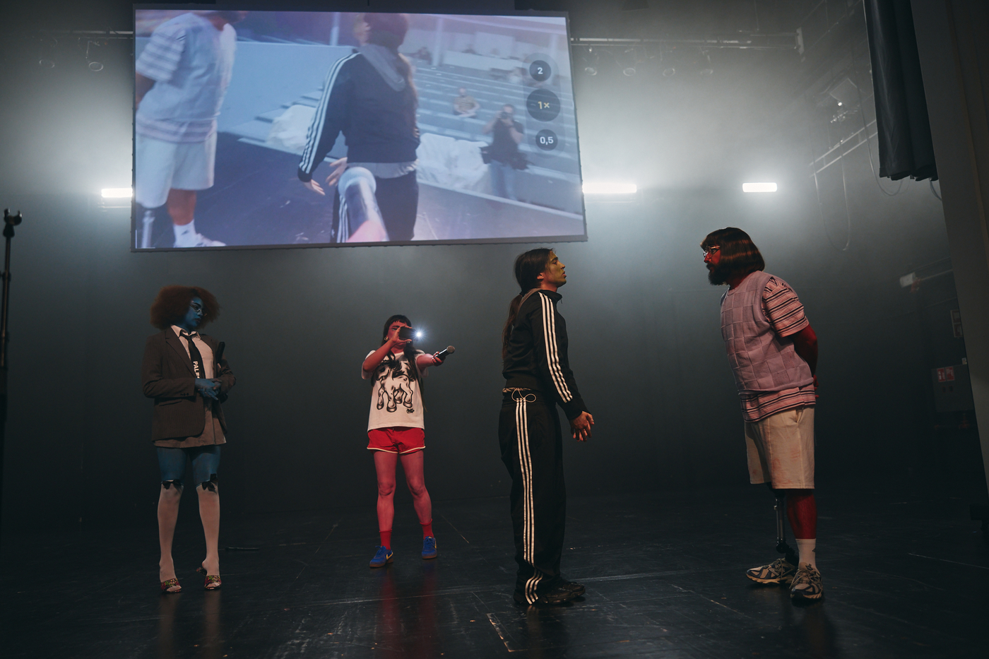 AS MULHERES QUE CELEBRAM AS TESMOFORIAS